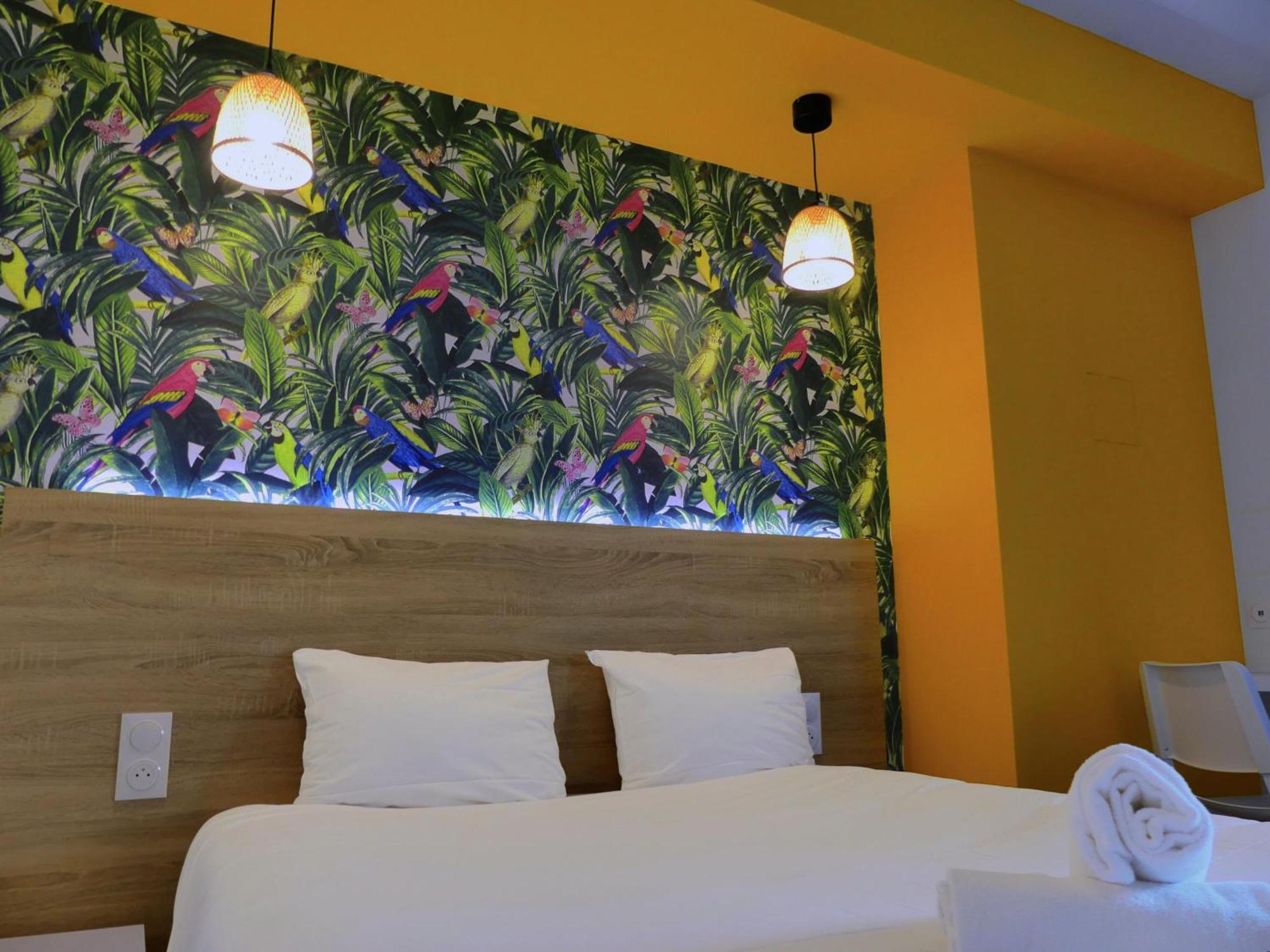 Kyriad Direct Toulon Ouest - La Seyne Sur Mer Exterior photo