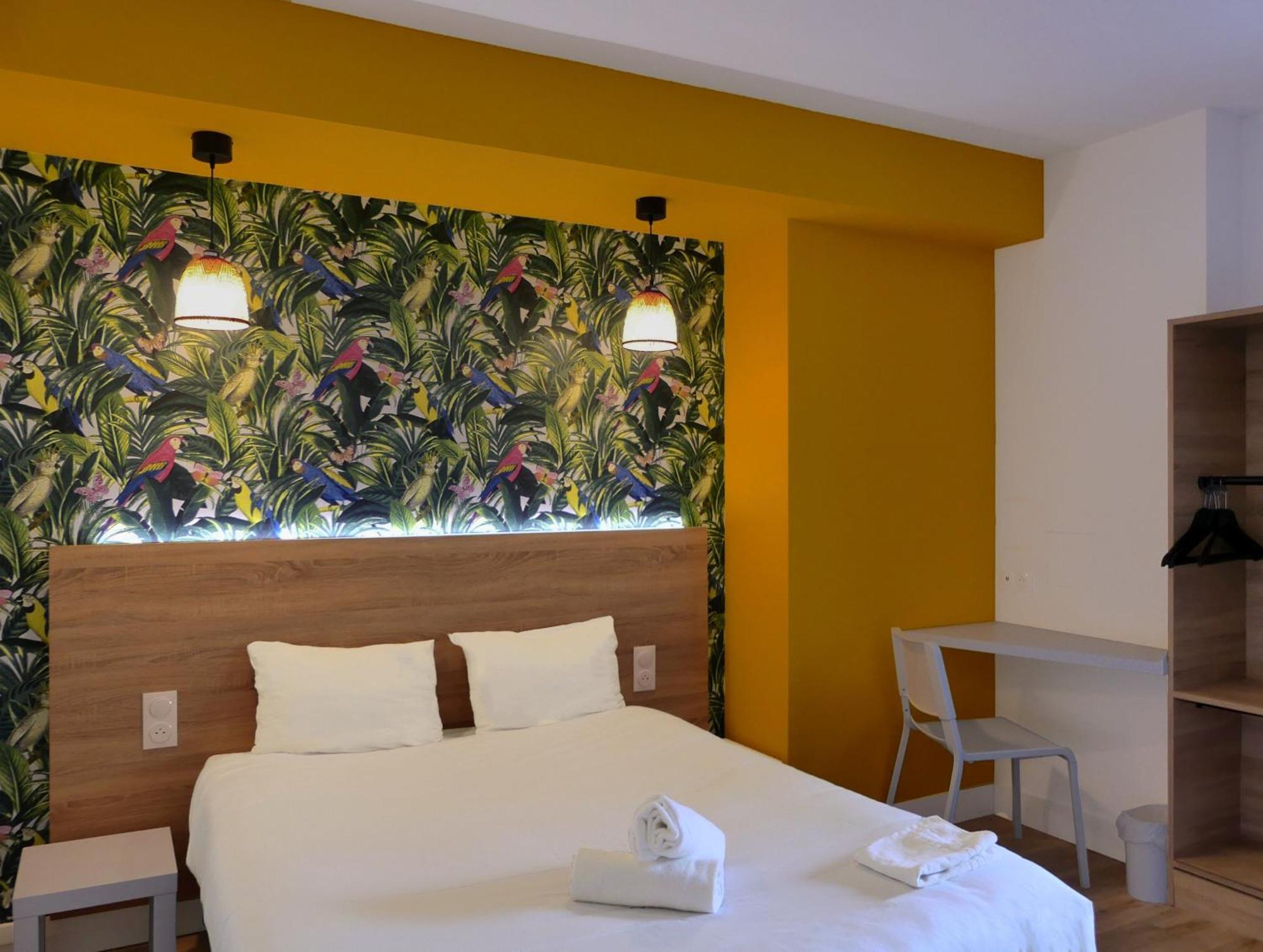 Kyriad Direct Toulon Ouest - La Seyne Sur Mer Exterior photo
